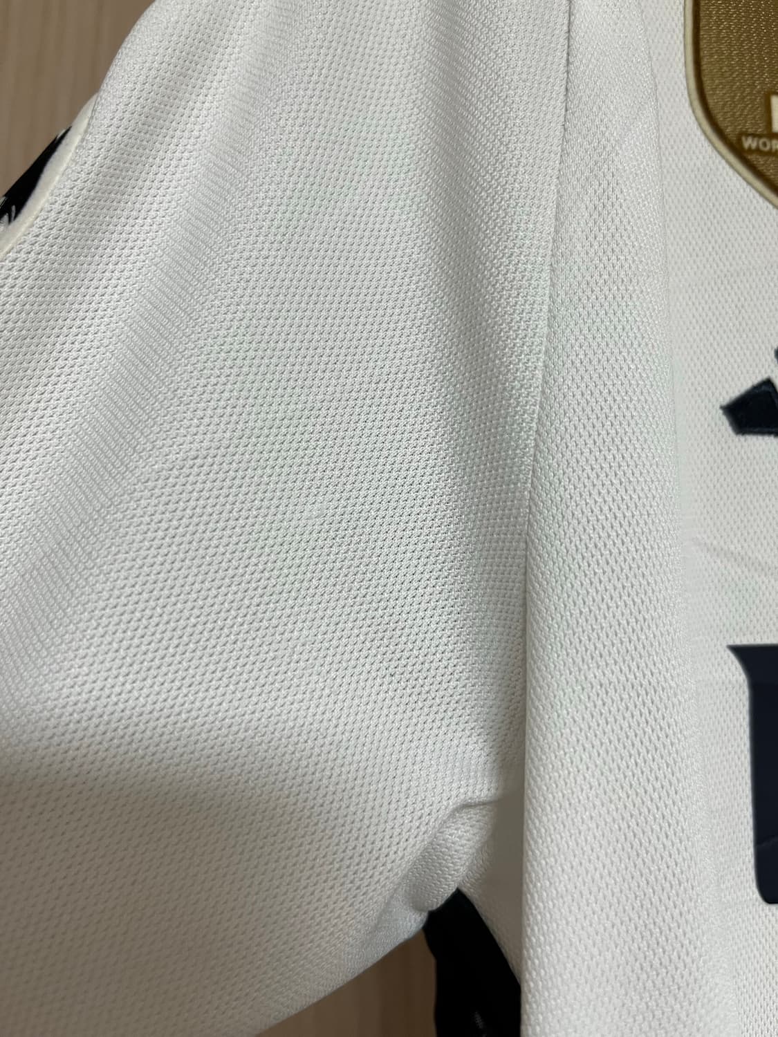 [m] 레알 마드리드 23-24 홈 유니폼 상품이미지4