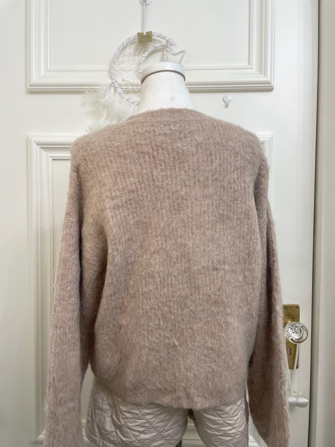 beige warm pearl button loose cardigan 상품이미지4