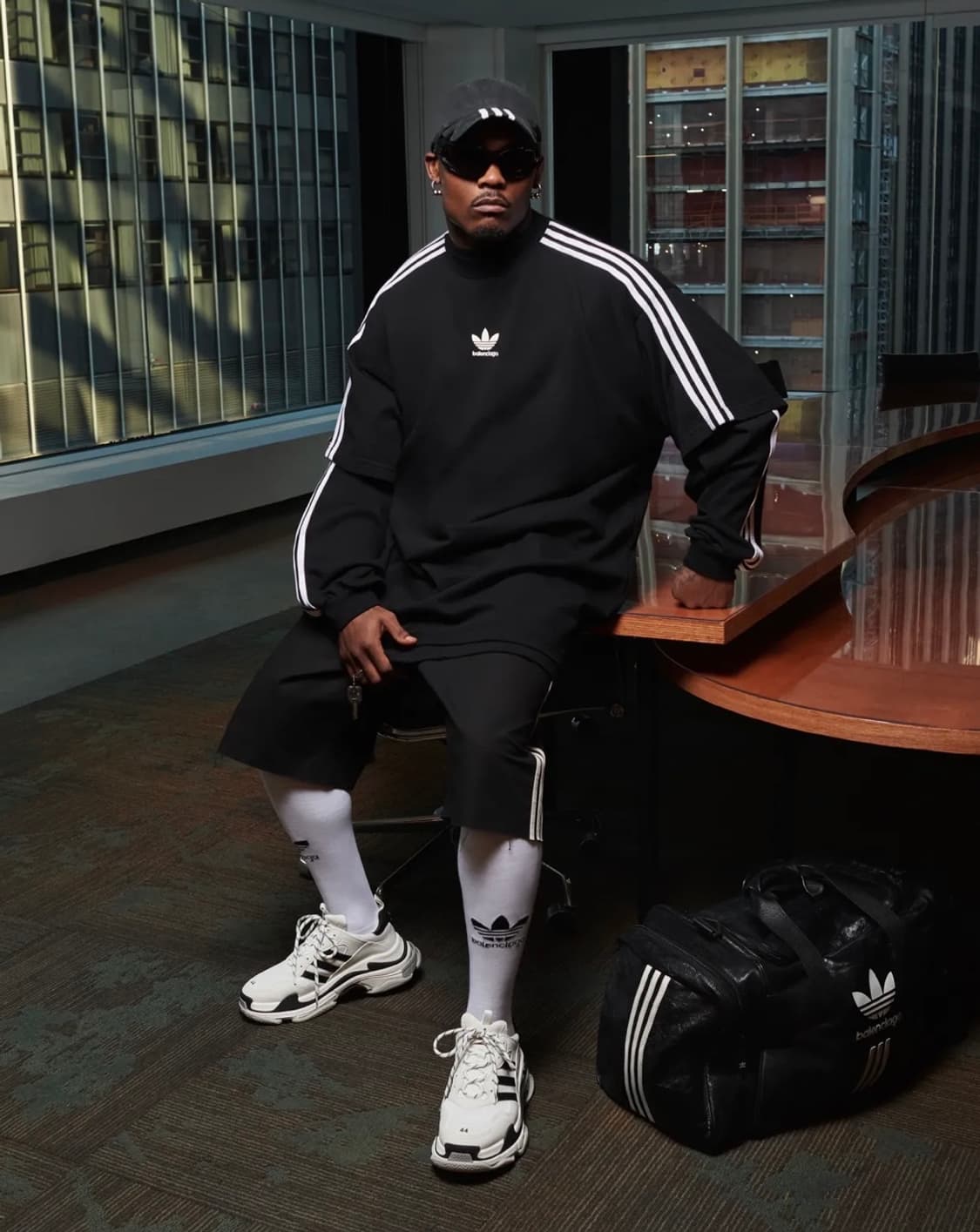 발렌시아가 adidas 오버사이즈 티셔츠 상품이미지8