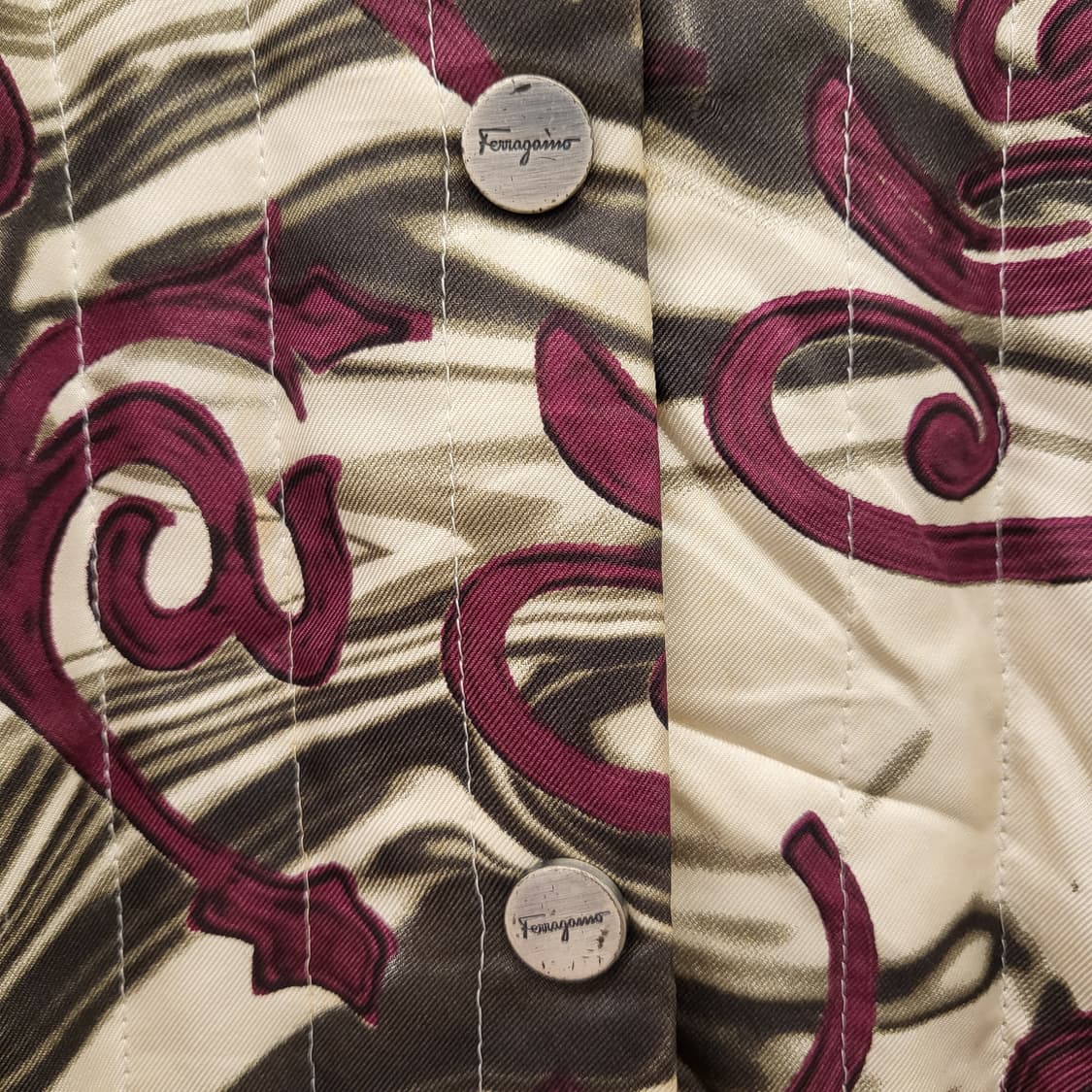 페라가모 패턴 퀄팅 자켓 상품이미지4