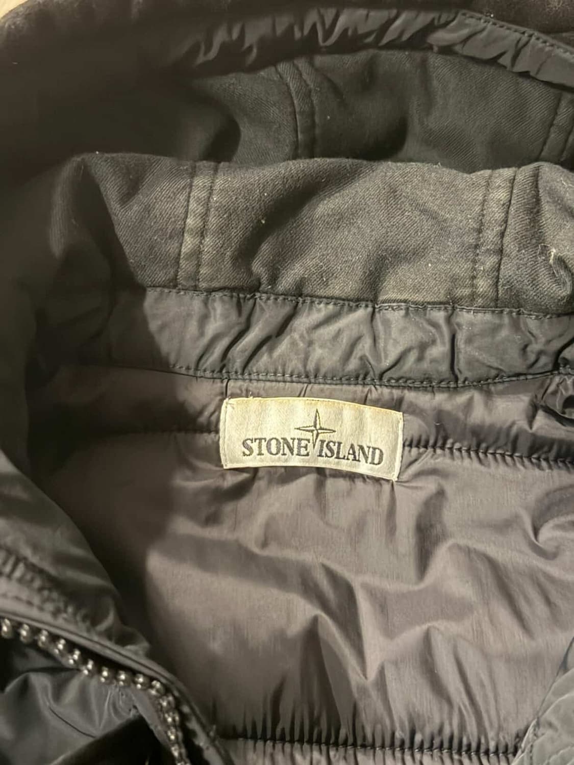 {S급/XL} 스톤아일랜드 마이크로랩스 패딩 다크 네이비 상품이미지3