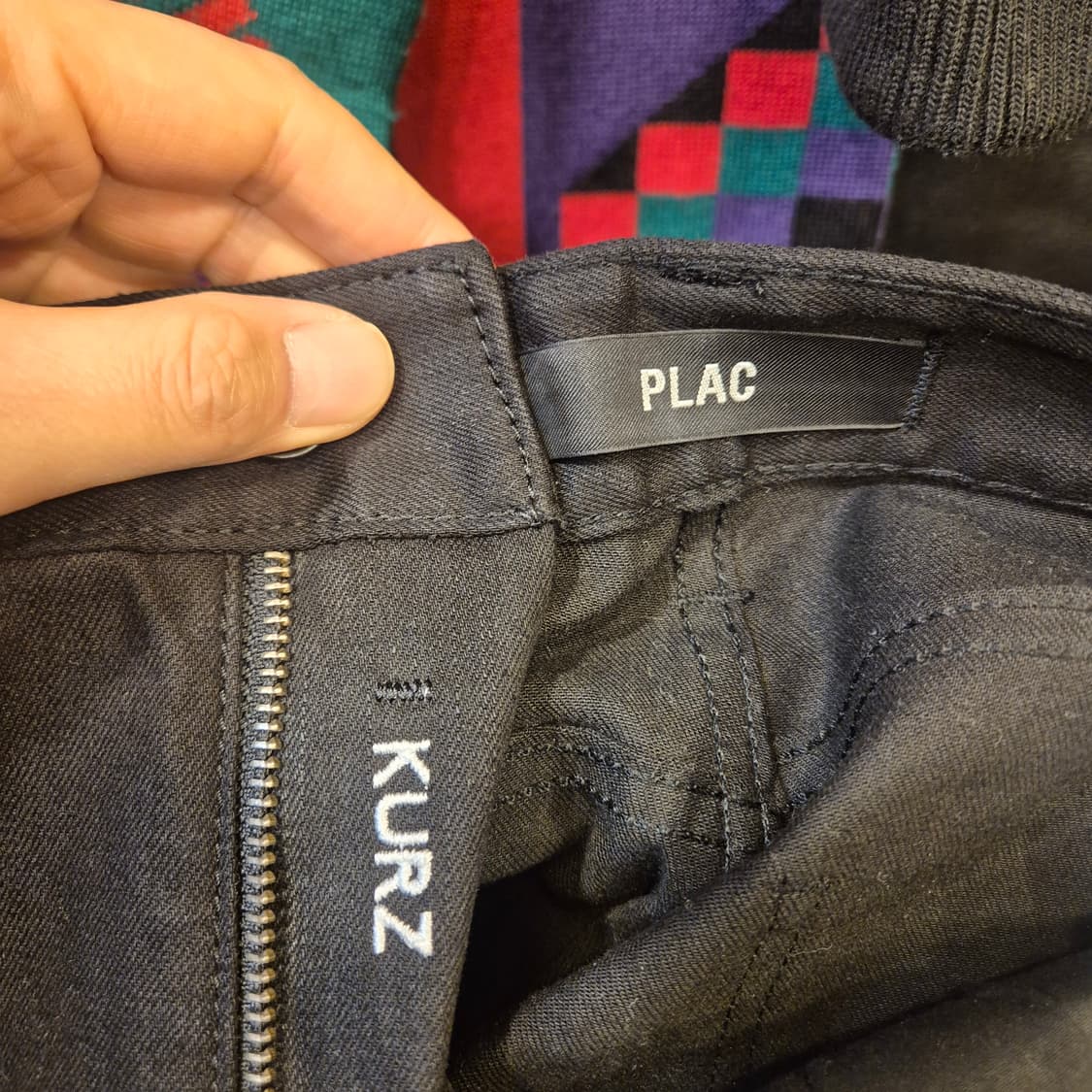 32인치 플랙진 KURZ 슬림핏 블랙진  상품이미지4