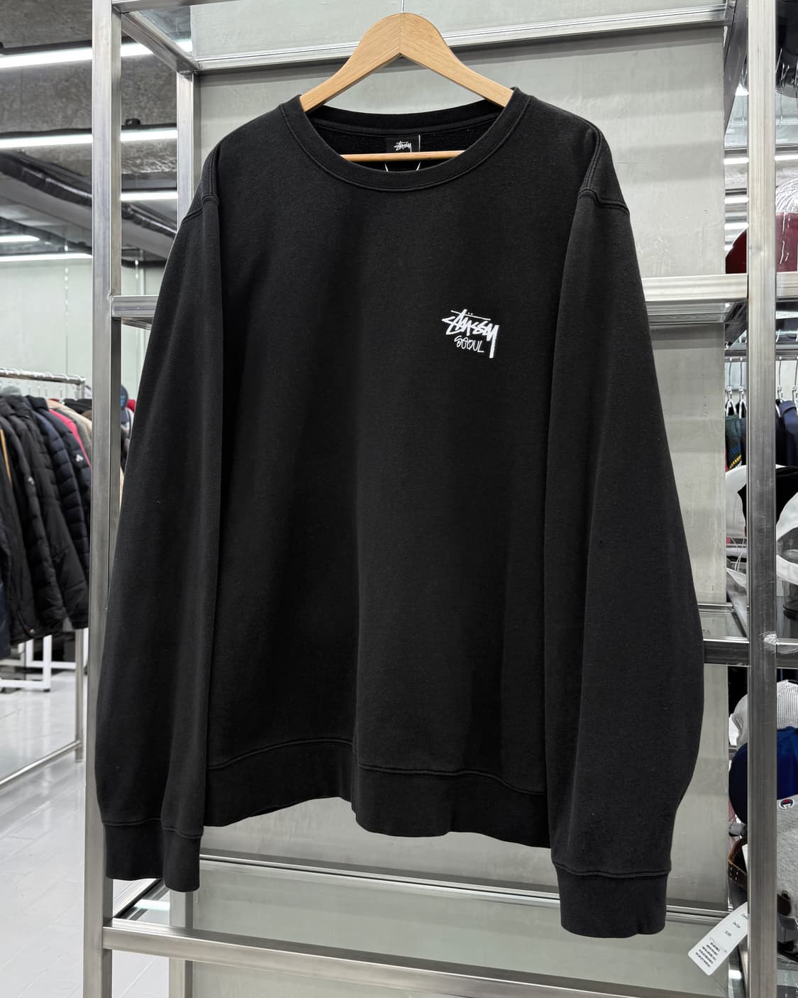 스투시 서울 챕터 빅 스탁 스웻 맨투맨 블랙 상품이미지5