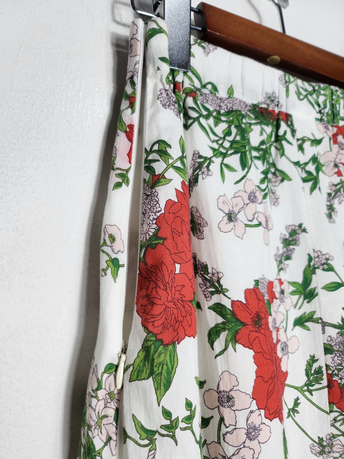 벨어썸 플라워 언밸런스 롱 스커트 상품이미지4