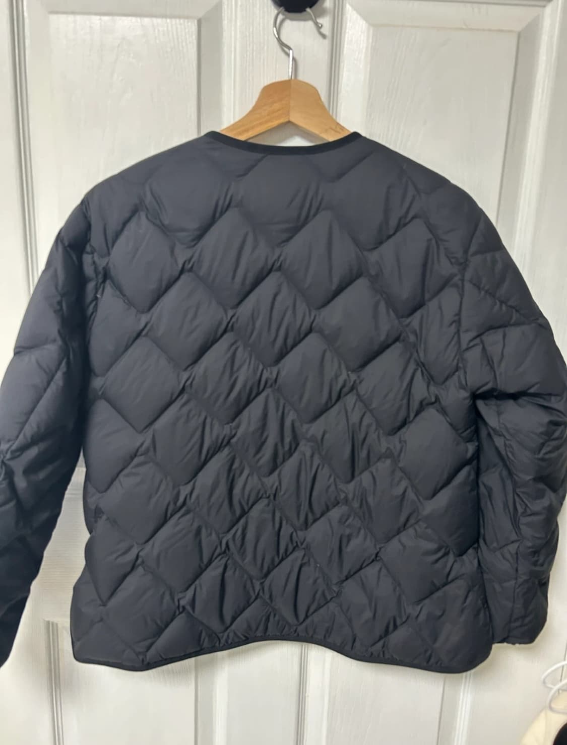 유니클로 울트라 라이트 다운 경량패딩 블랙 S 상품이미지2