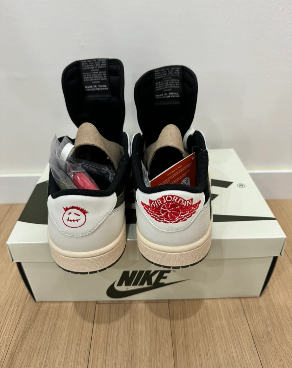 트래비스 스캇 레트로 로우 미디움올리브 255mm 상품이미지2