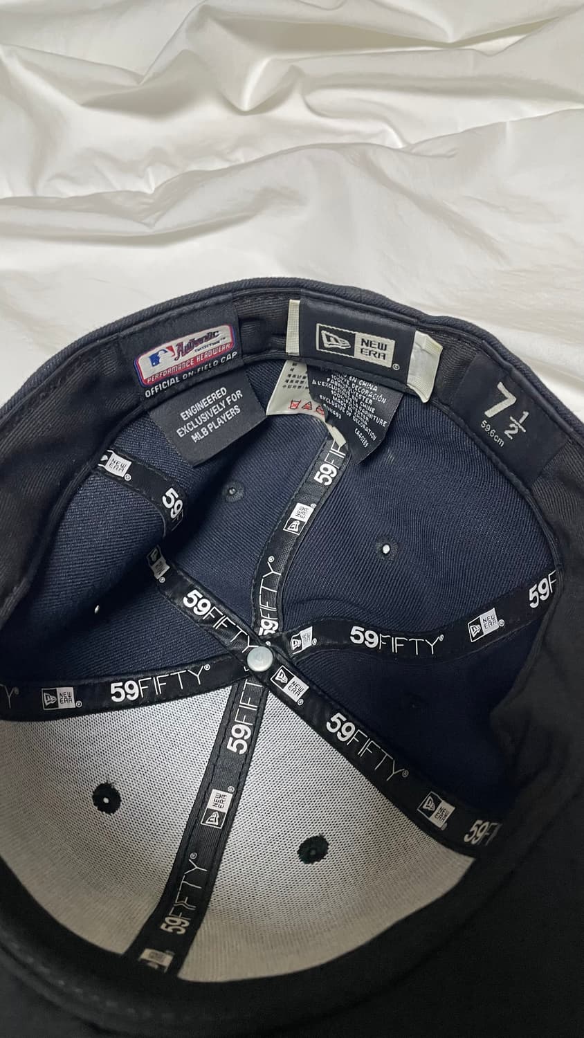 뉴에라 59fifty 양키스 네이비 볼캡 7 1/2사이즈 상품이미지4