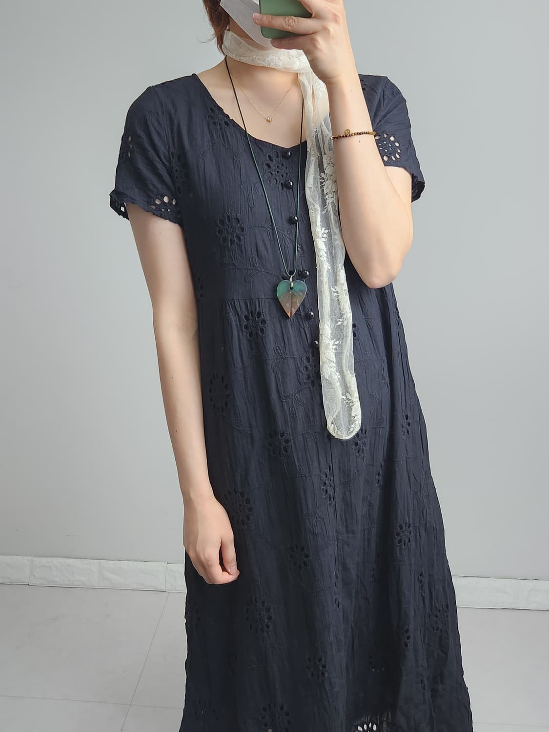 펀칭 자수 맥시 롱 원피스 상품이미지3