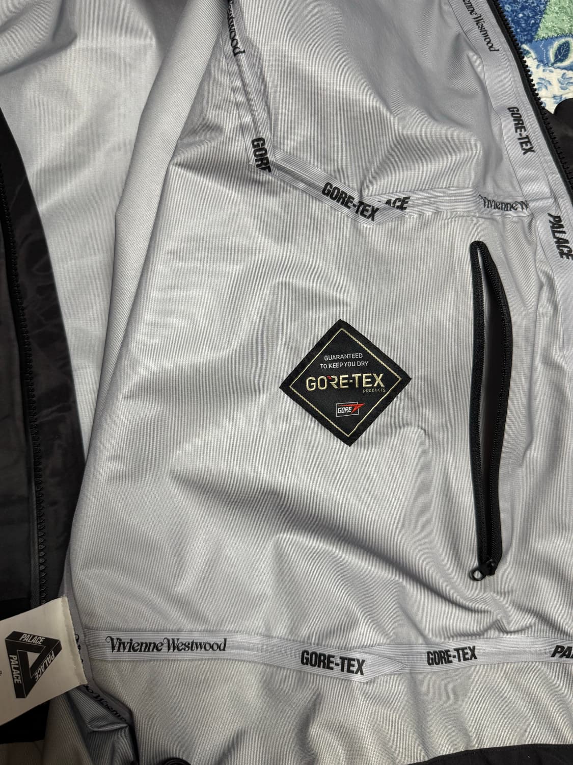 [M] 팔라스 x 비비안 웨스트우드 고어택스 자켓 상품이미지7