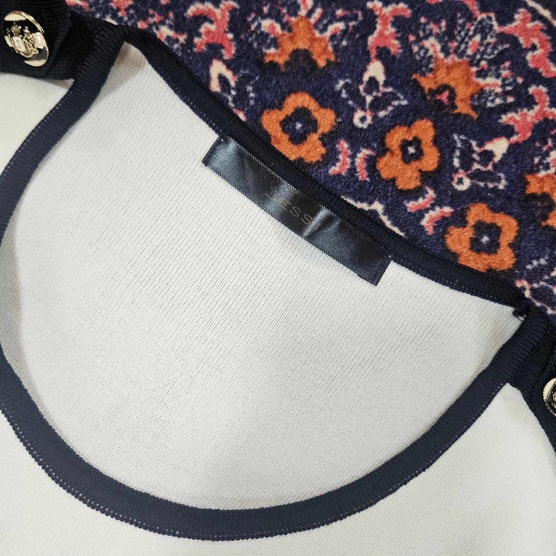 제시(JESSI) 꽉붙핏 스트라이프 레이온 원피스
 상품이미지4