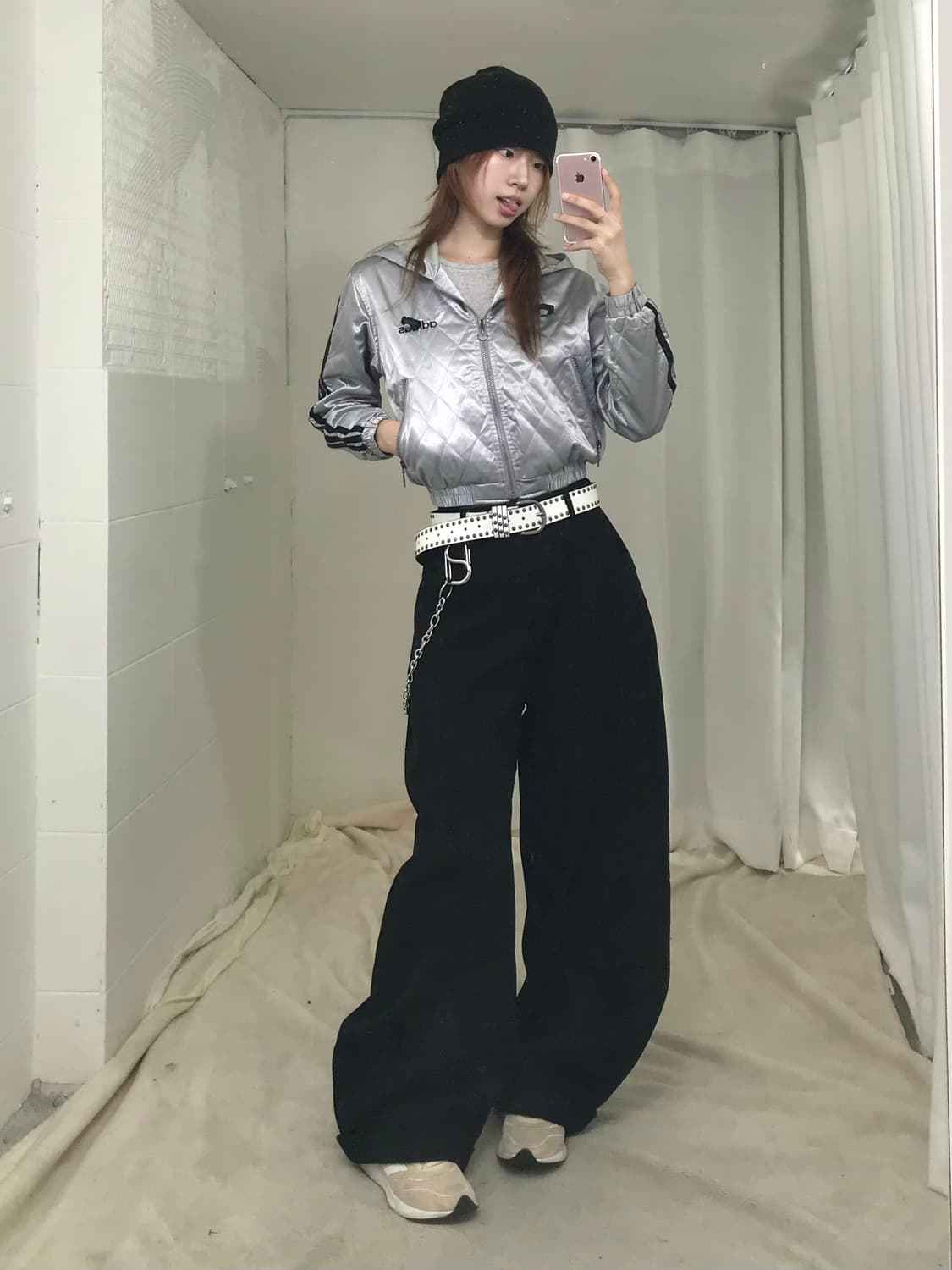 아디다스 90s 다이아몬드 퀼팅 실버 숏패딩 상품이미지2