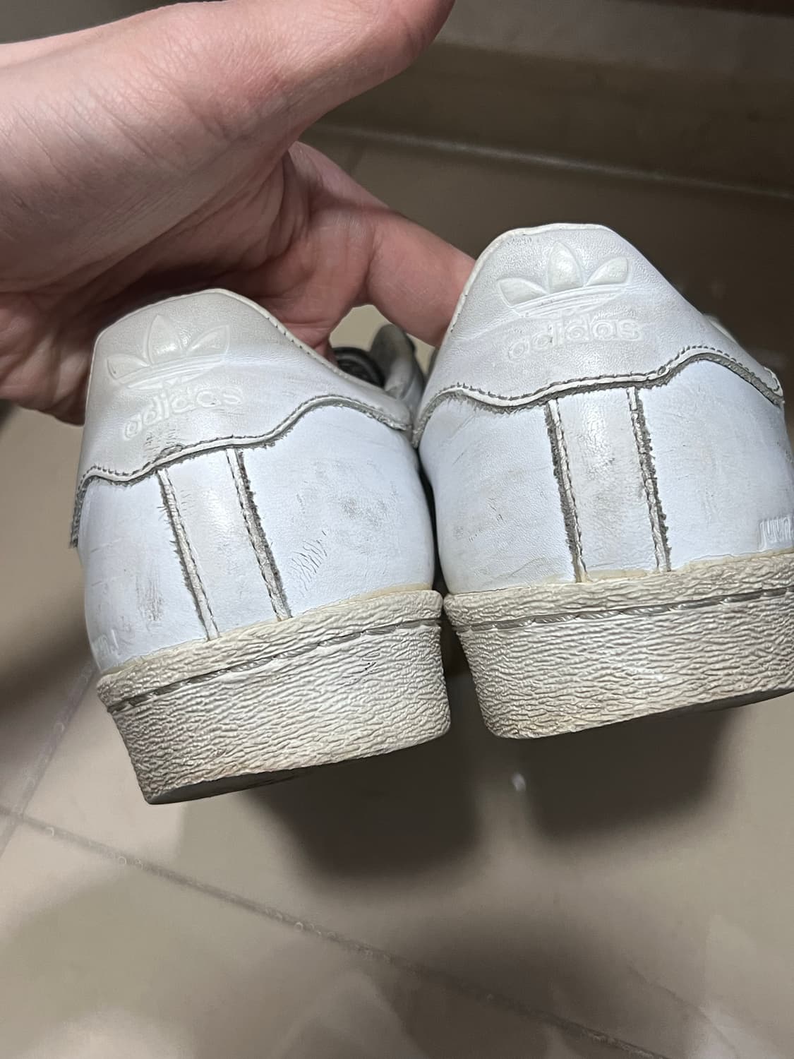 아디디스 x juunj 스니커즈 255 상품이미지6