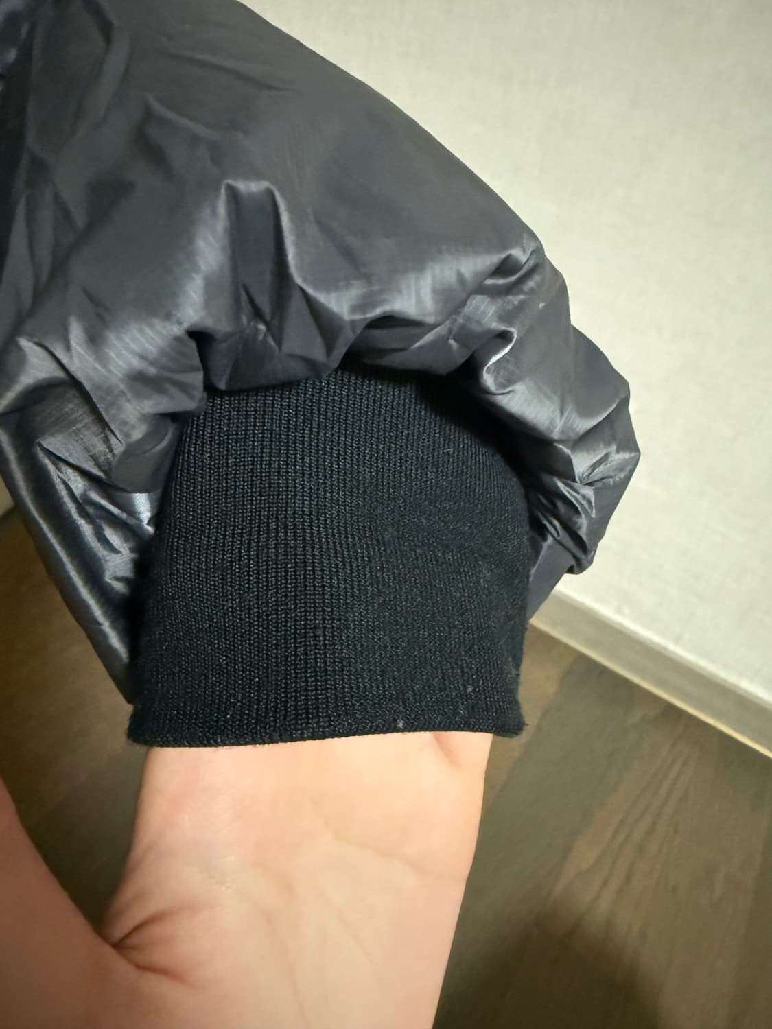 캘빈클라인 글로시 크롭 패딩 상품이미지5