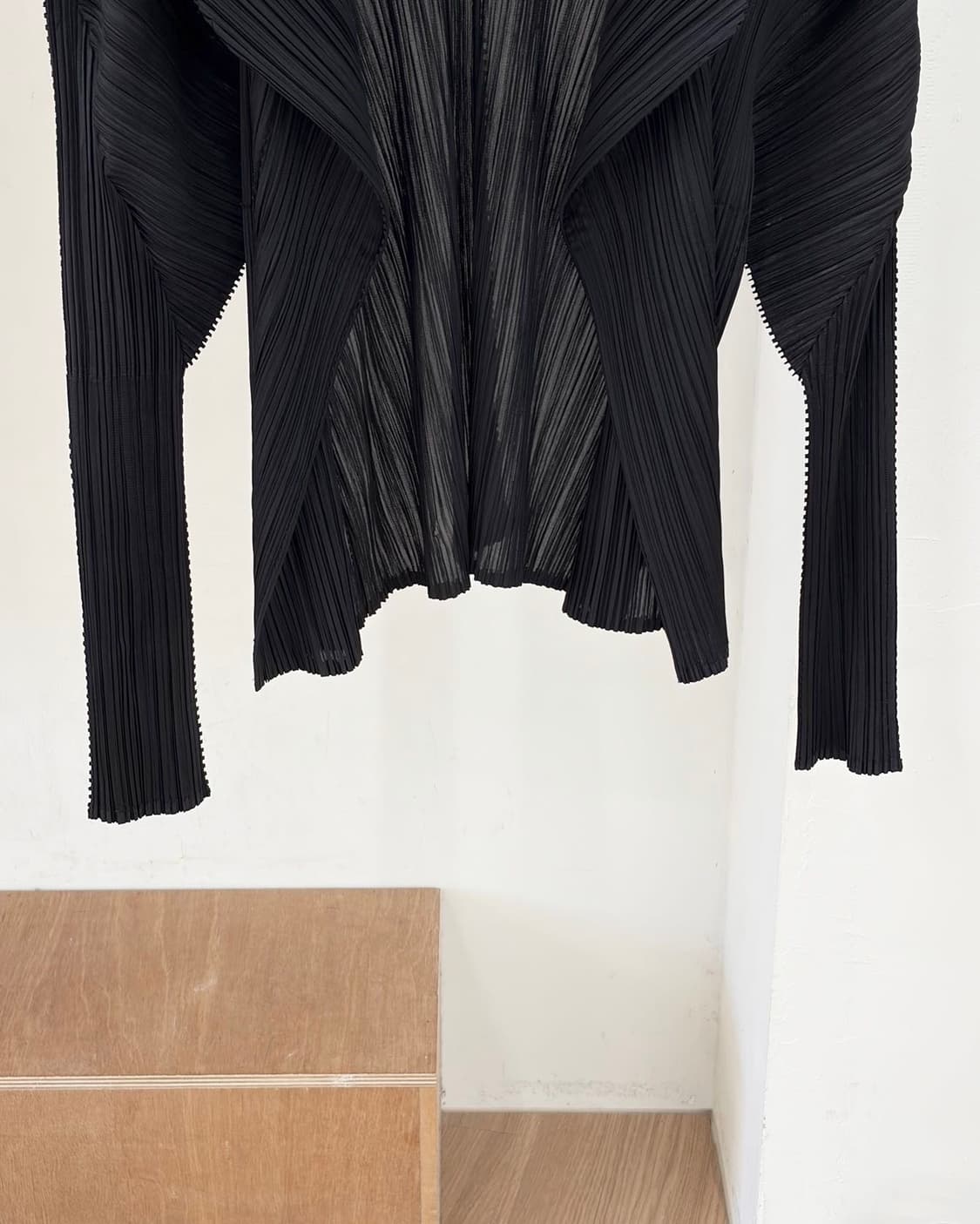 플리츠플리즈 블랙 베이직 링컬 가디건  상품이미지5