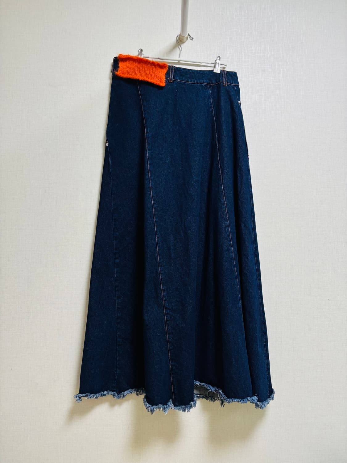 (디자이너 : 소냐 카라스코) 버튼 데님 플레어 롱 스커트 상품이미지3