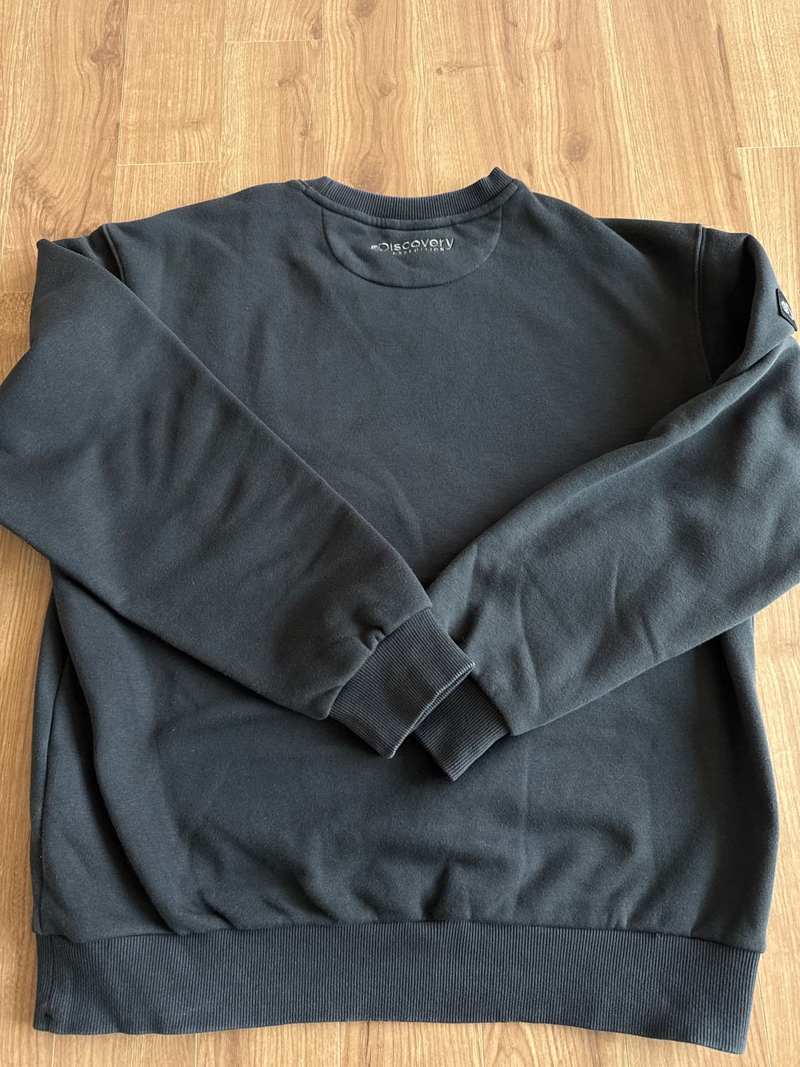 디스커버리 피그먼트 맨투맨 상품이미지2