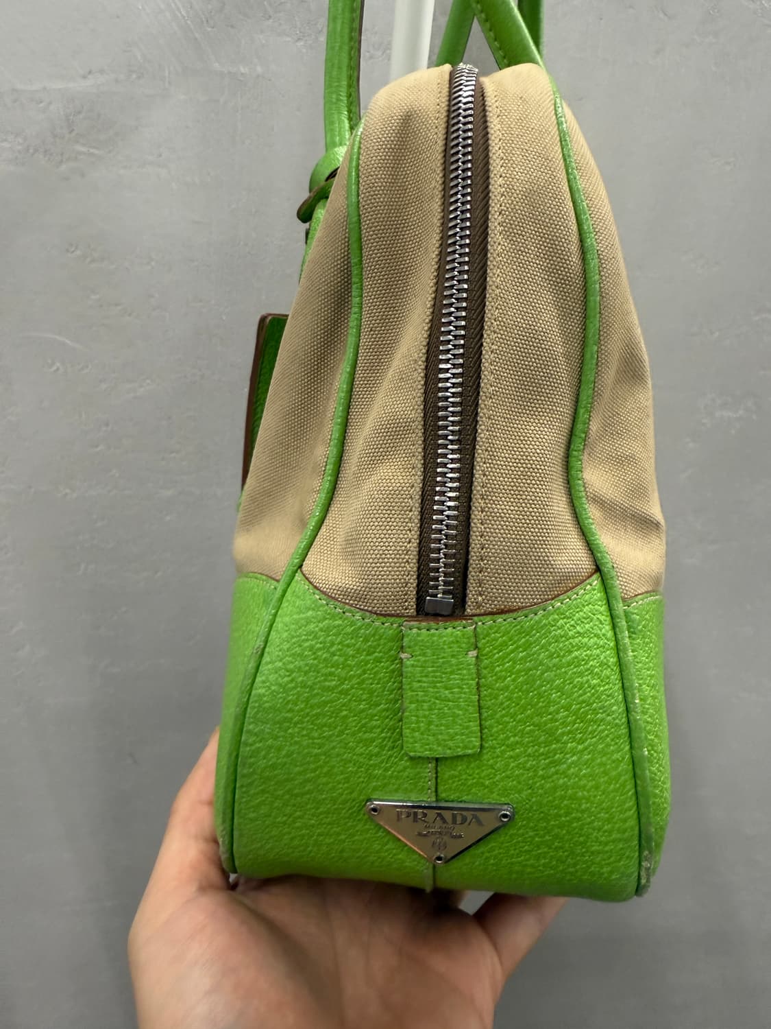 프라다 정품 바울레토 토트백 베이지/라임 상품이미지6