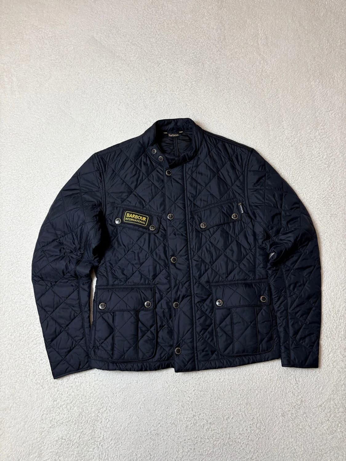 바버 Barbour 인터내셔널 애리얼 퀼티드재킷 PN6562 상품이미지1