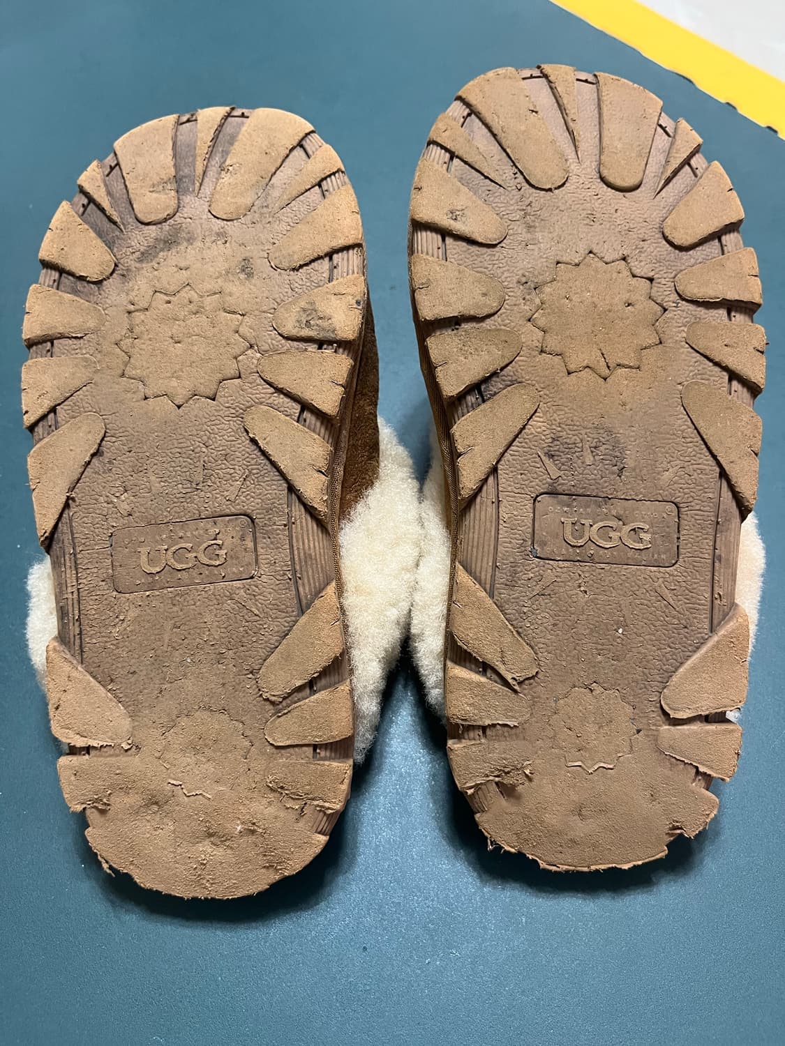 UGG 어그 브라운 털 슬리퍼 상품이미지2