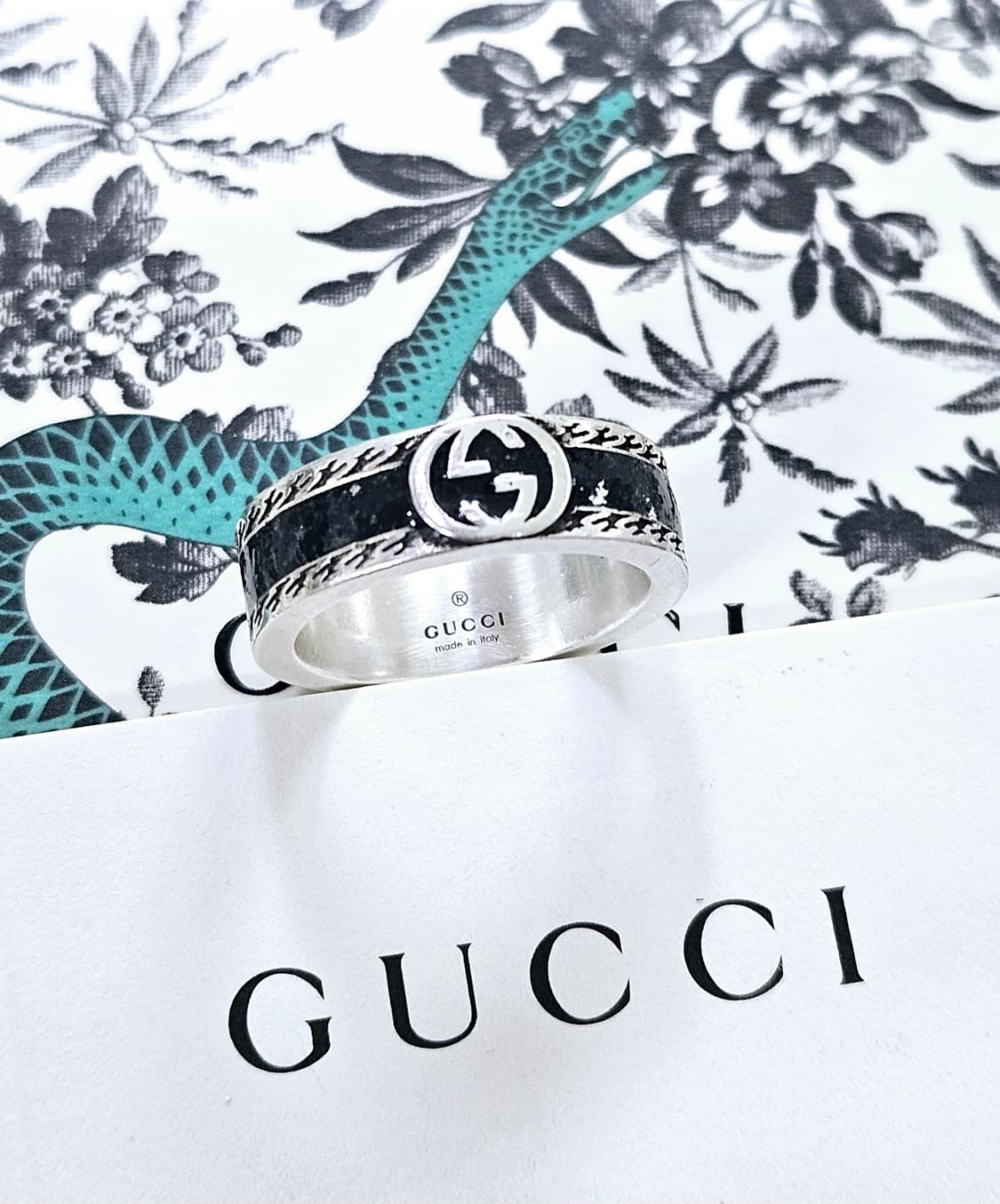 구찌 인터로킹 G 와이드 블랙 반지12호/실측 약11.5호[정품/풀세트] 상품이미지1