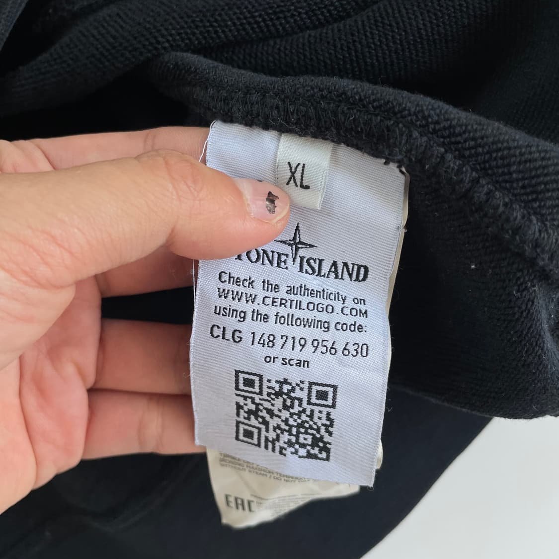 Stone Island  스톤아일랜드 와펜 블랙 맨투맨 상품이미지4