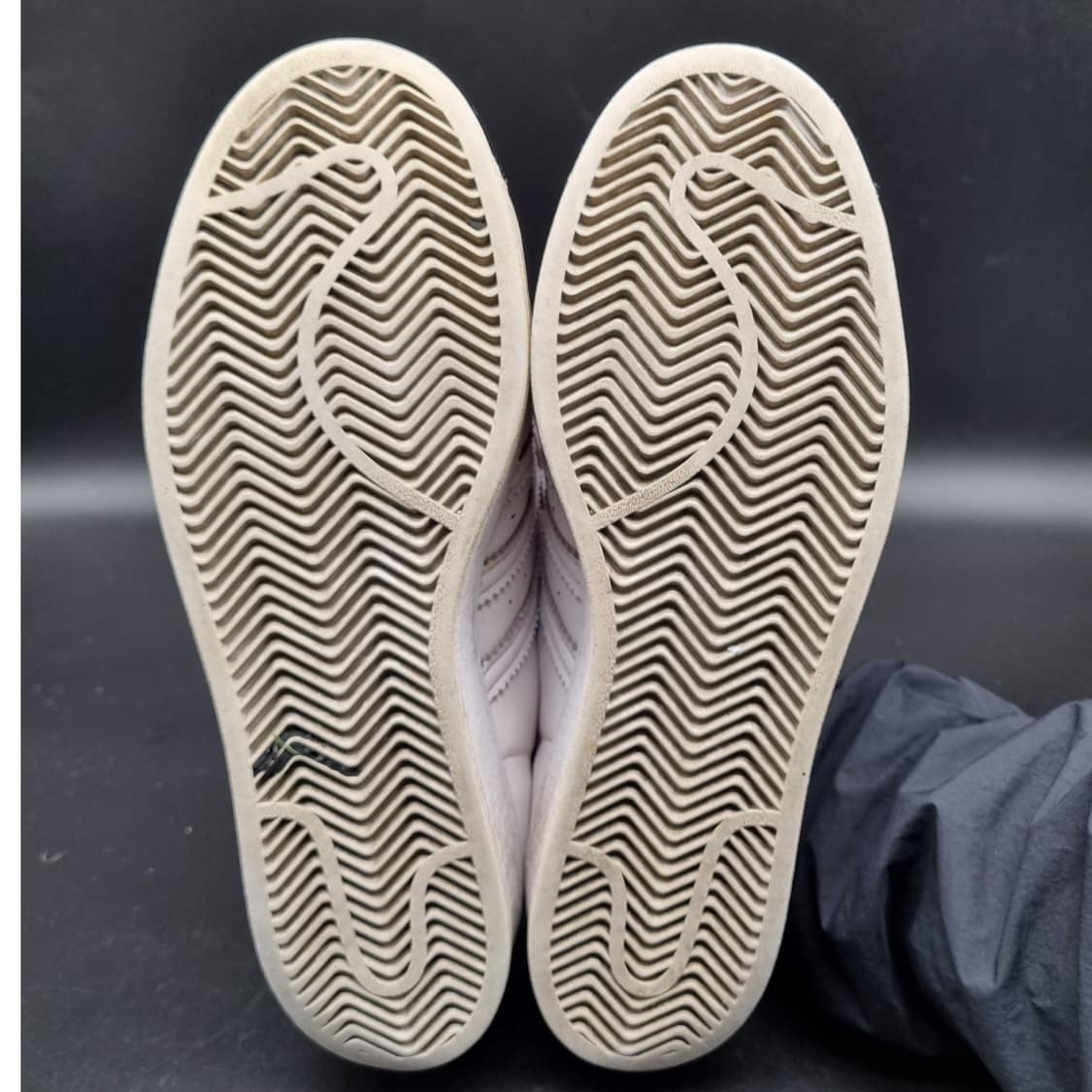 아디다스 슈퍼스타 레더남성운동화285 상품이미지3