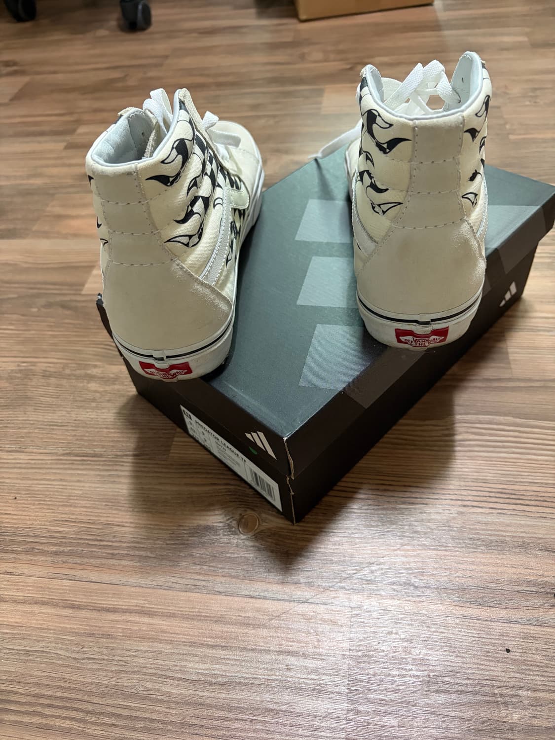 반스 스니커즈 체커 플레임 스케이트-하이 265 사이즈 상품이미지3