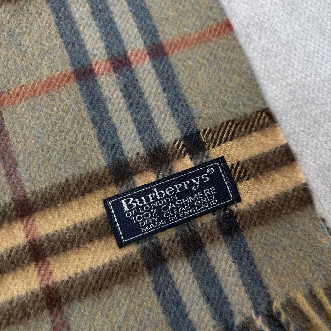 버버리 노바체크 캐시미어 머플러 상품이미지3