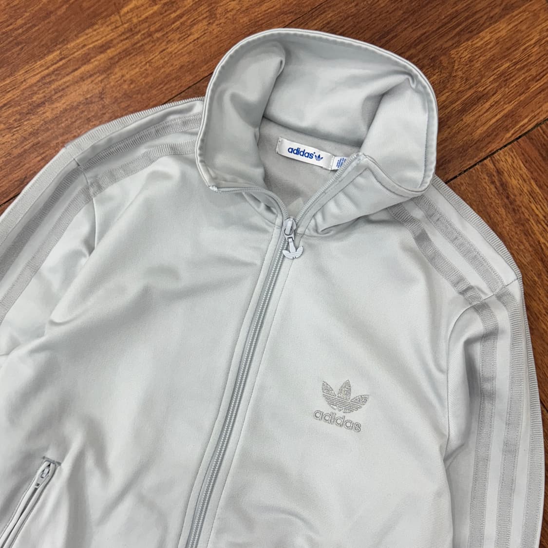 여성용 S 아디다스 빅로고 그레이 트레이닝 트랙탑 져지  상품이미지3