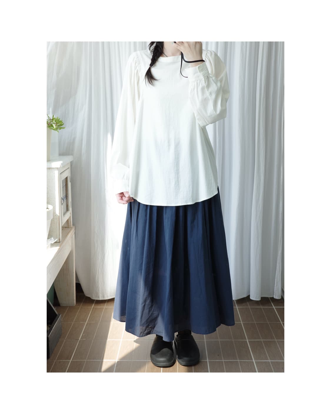 White pintuck blouse 상품이미지3