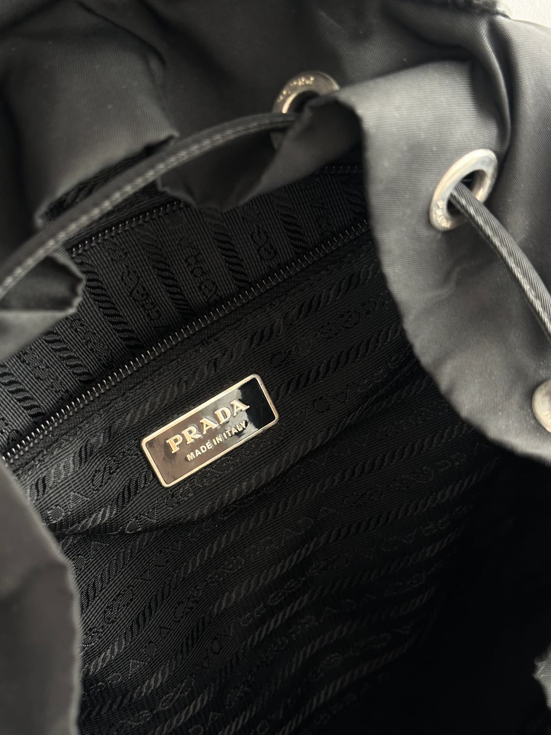 프라다 빈티지 블랙 백팩 라지 상품이미지5