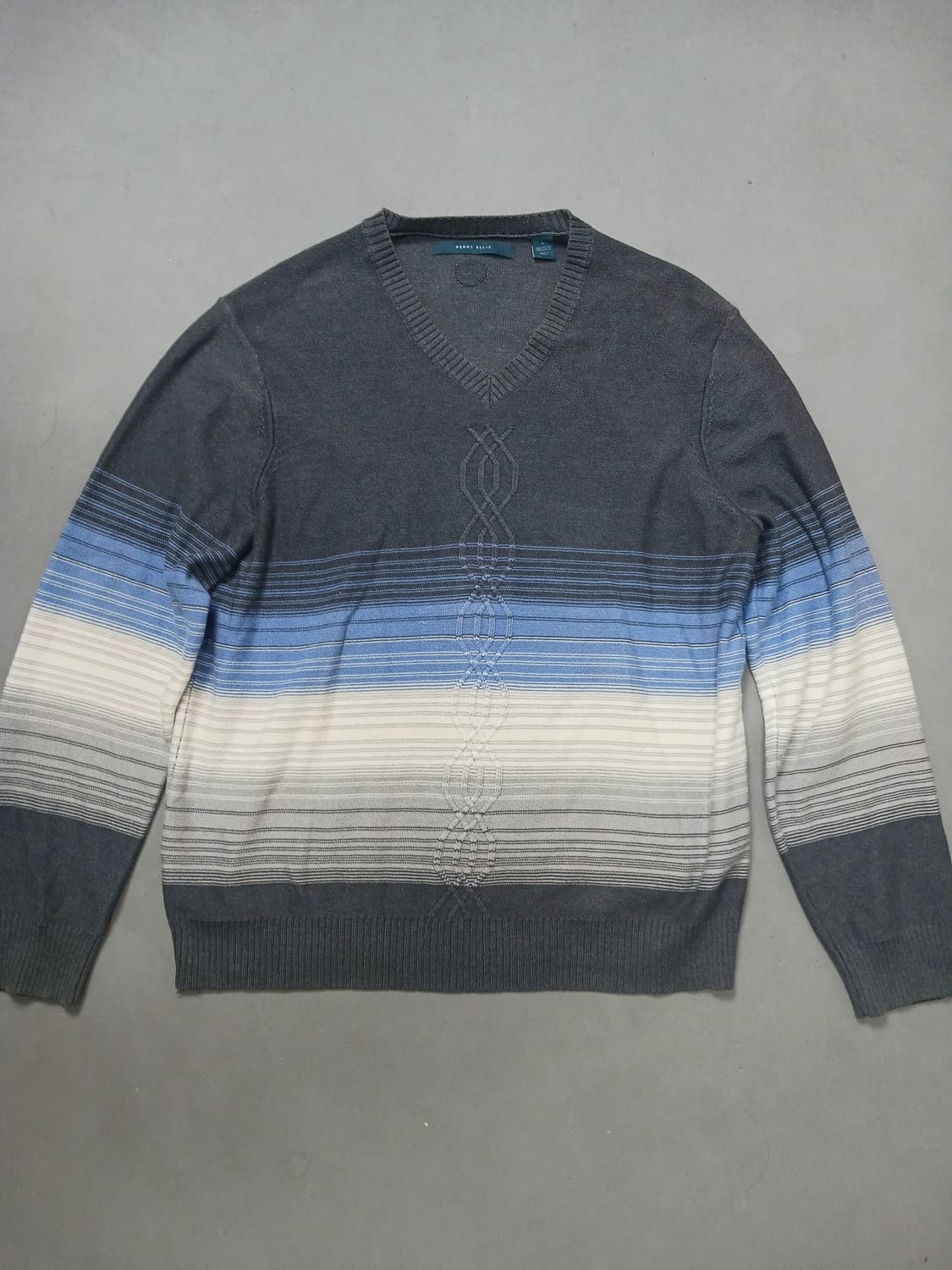 [L] 페리엘리스 그라데이션 브이넥 니트 상품이미지1