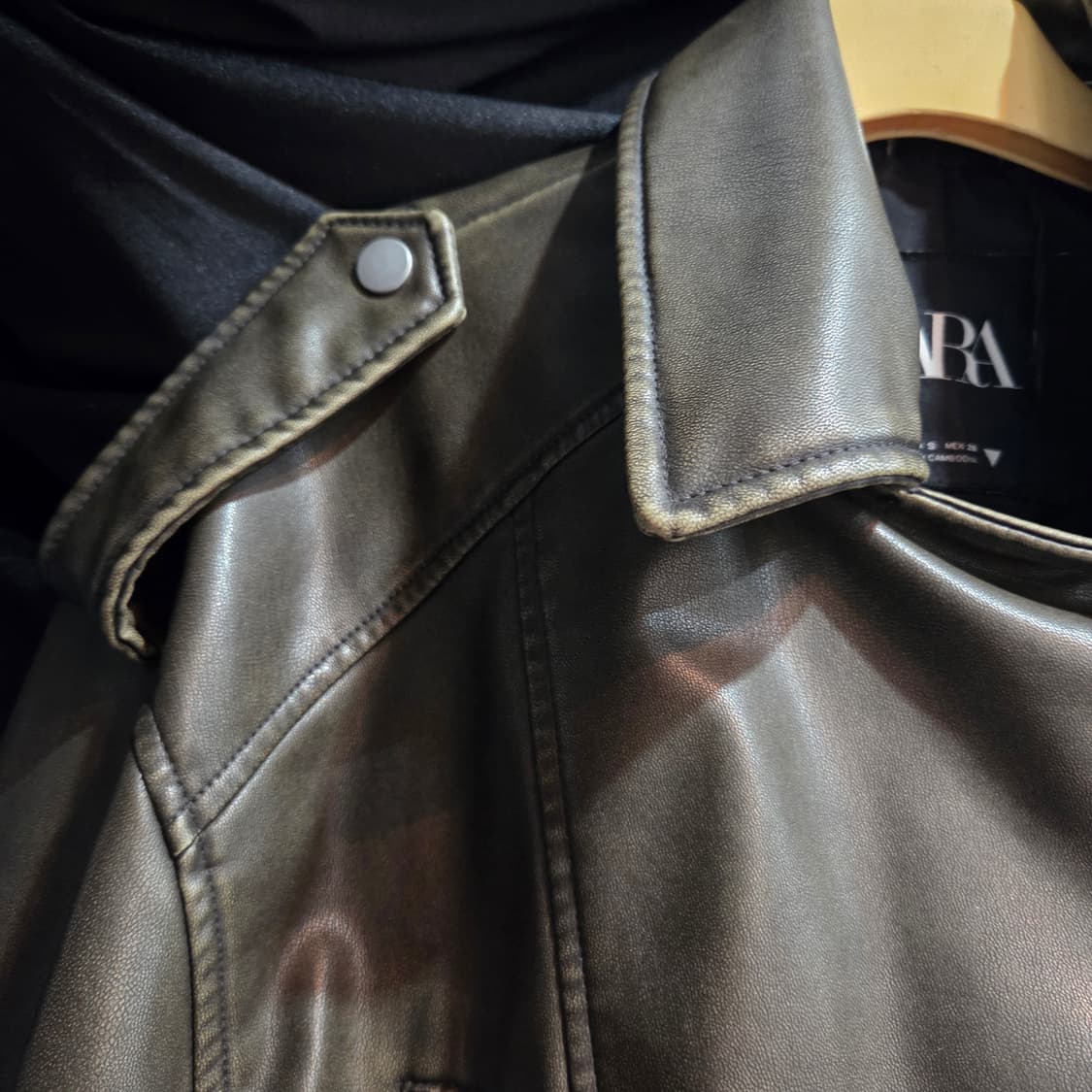 자라 페이크레더 크롭 라이더 워싱자켓 상품이미지8