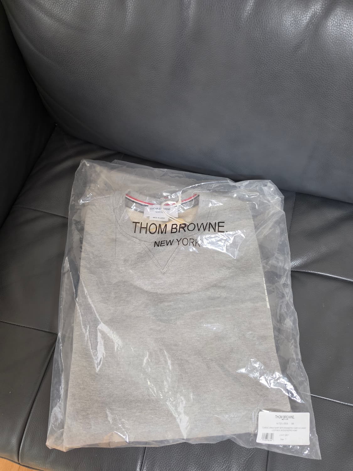 [7]톰브라운 4바 4선 맨투맨 그레이 새상품 MJT021 상품이미지2