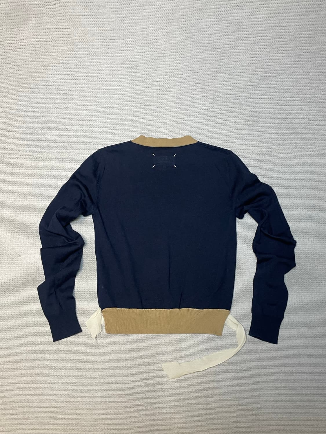 메종마르지엘라 배색 크루넥 니트 상품이미지1