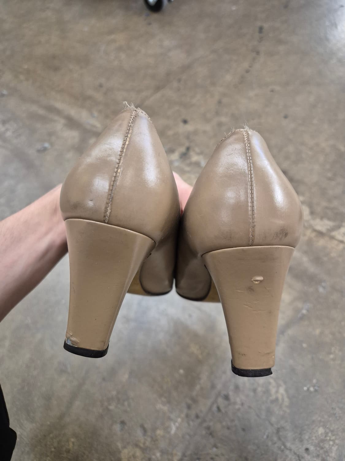 페라가모 베이지 펌프스 230 상품이미지5