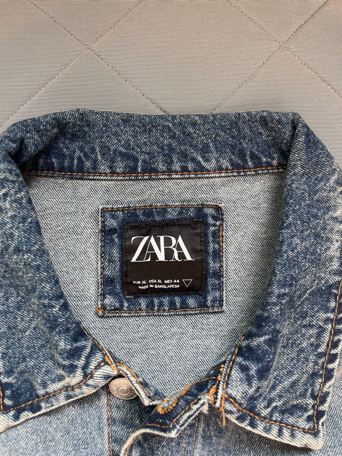 Zara 데님 자켓 상품이미지3