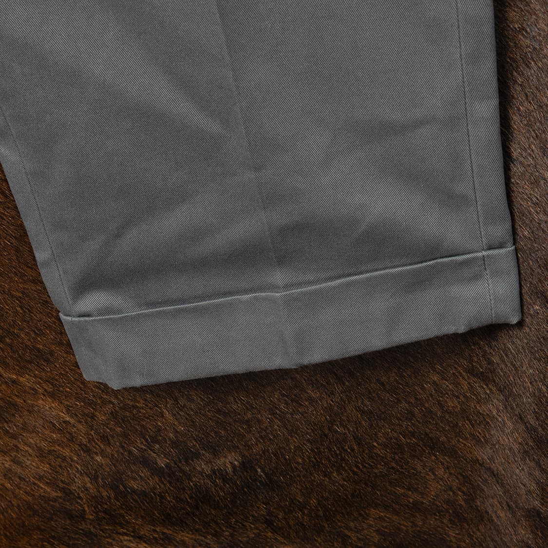 [34] 브룩스브라더스 코튼 트윌 투턱 치노팬츠 그레이 미사용 신품  상품이미지5