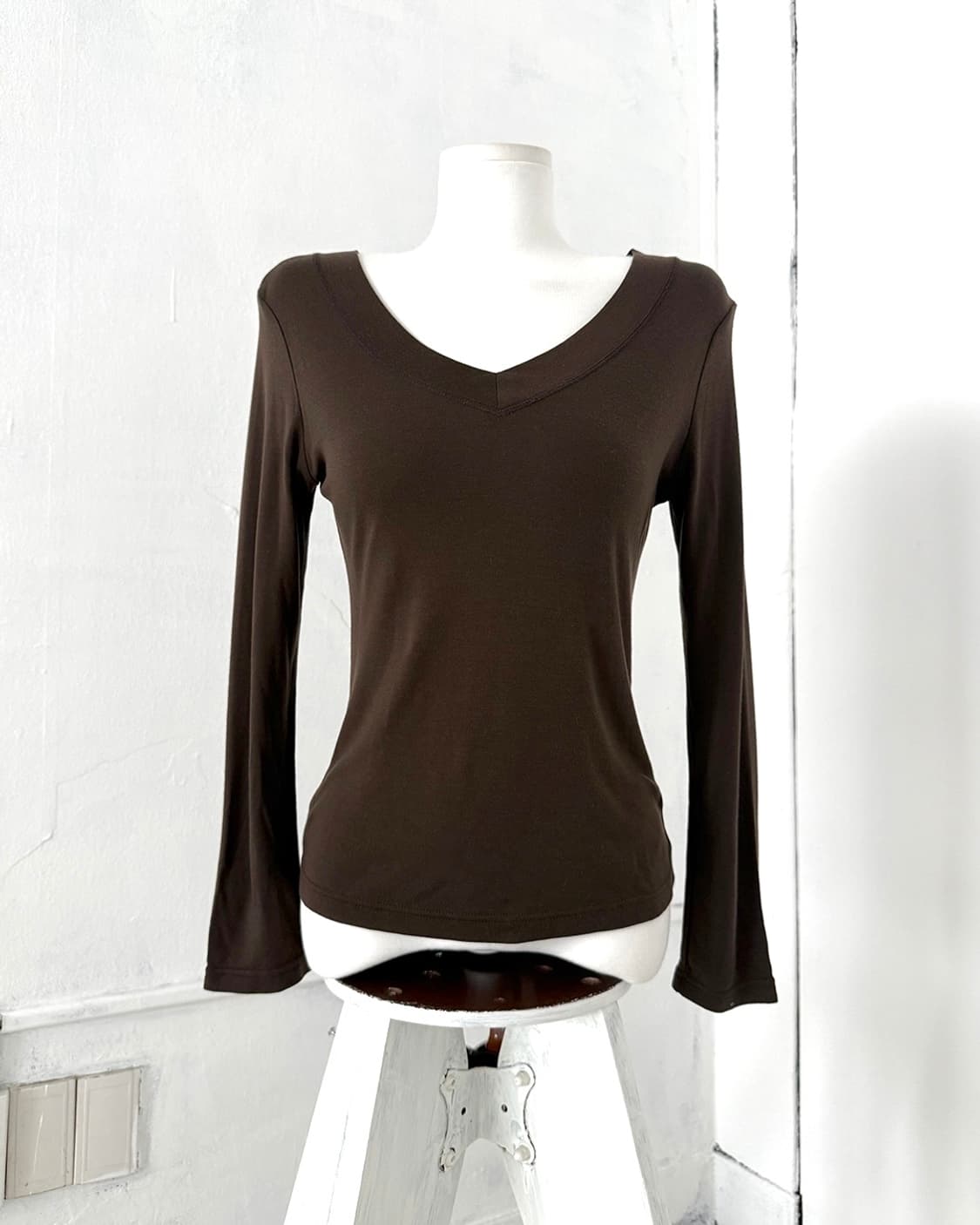 Brown V-Neck Long Sleeve 상품이미지1