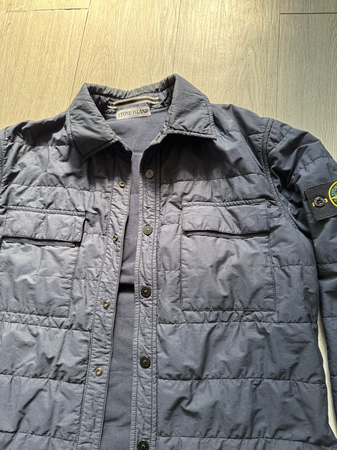 스톤아일랜드 투포켓 패딩 셔츠 상품이미지5