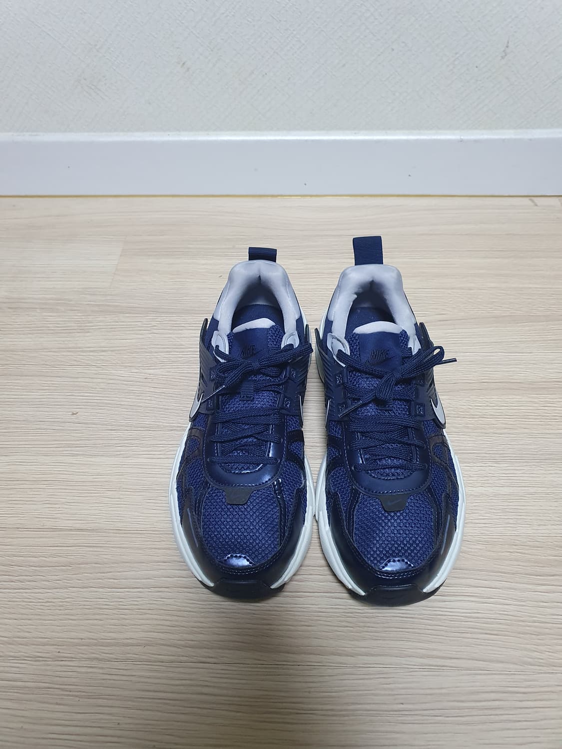 나이키 v2k 런 운동화 270 상품이미지3