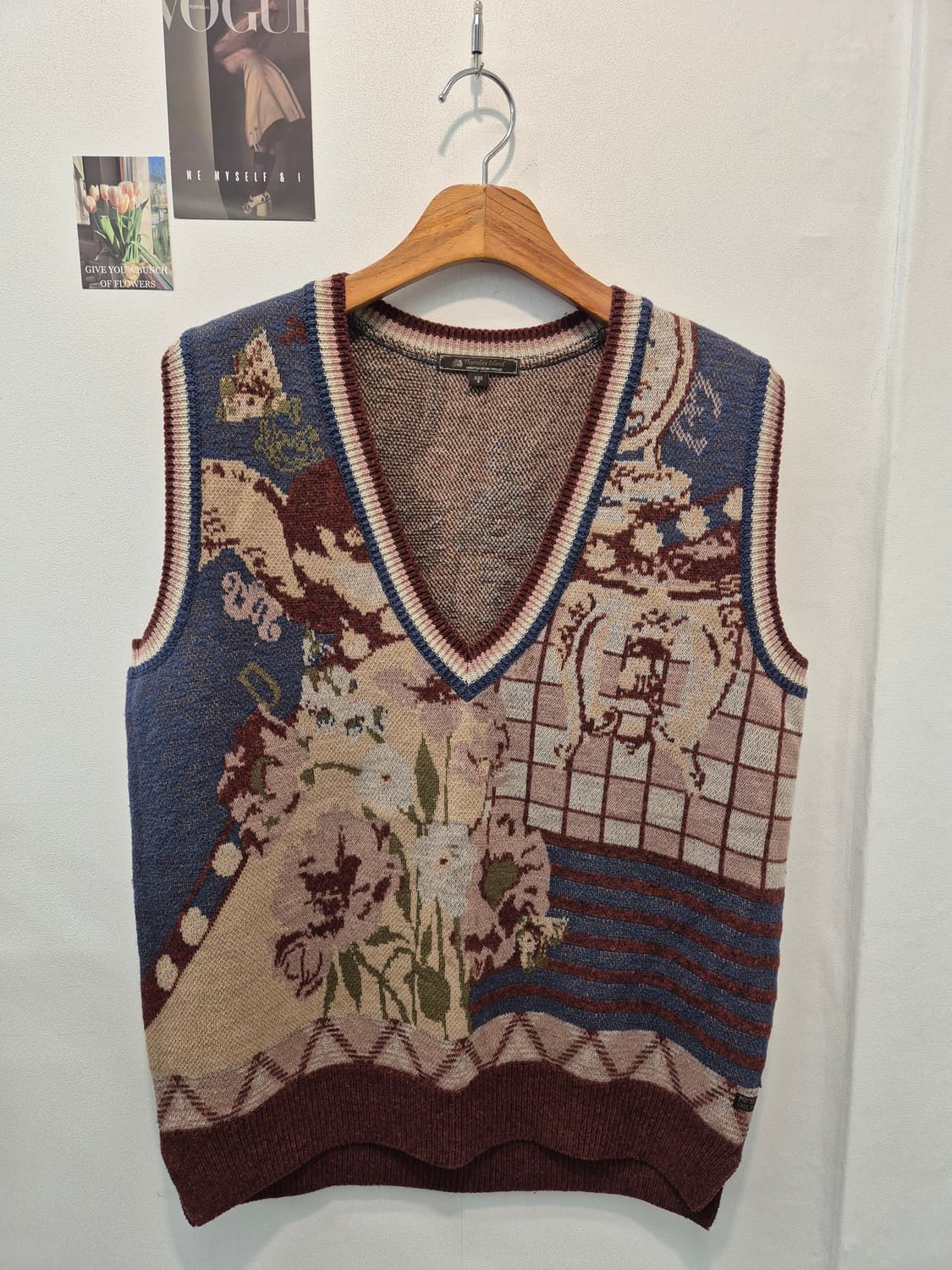 Thursday Island의 독특한 패턴이 돋보이는 니트 조끼 상품이미지1