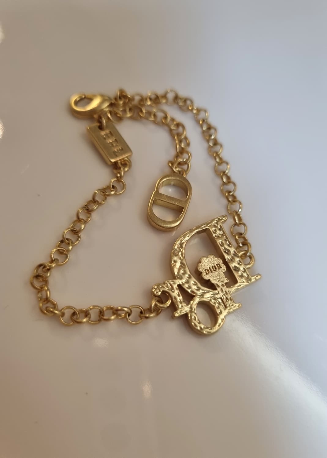 디올 업사이클링  메트골드 팔찌 상품이미지2