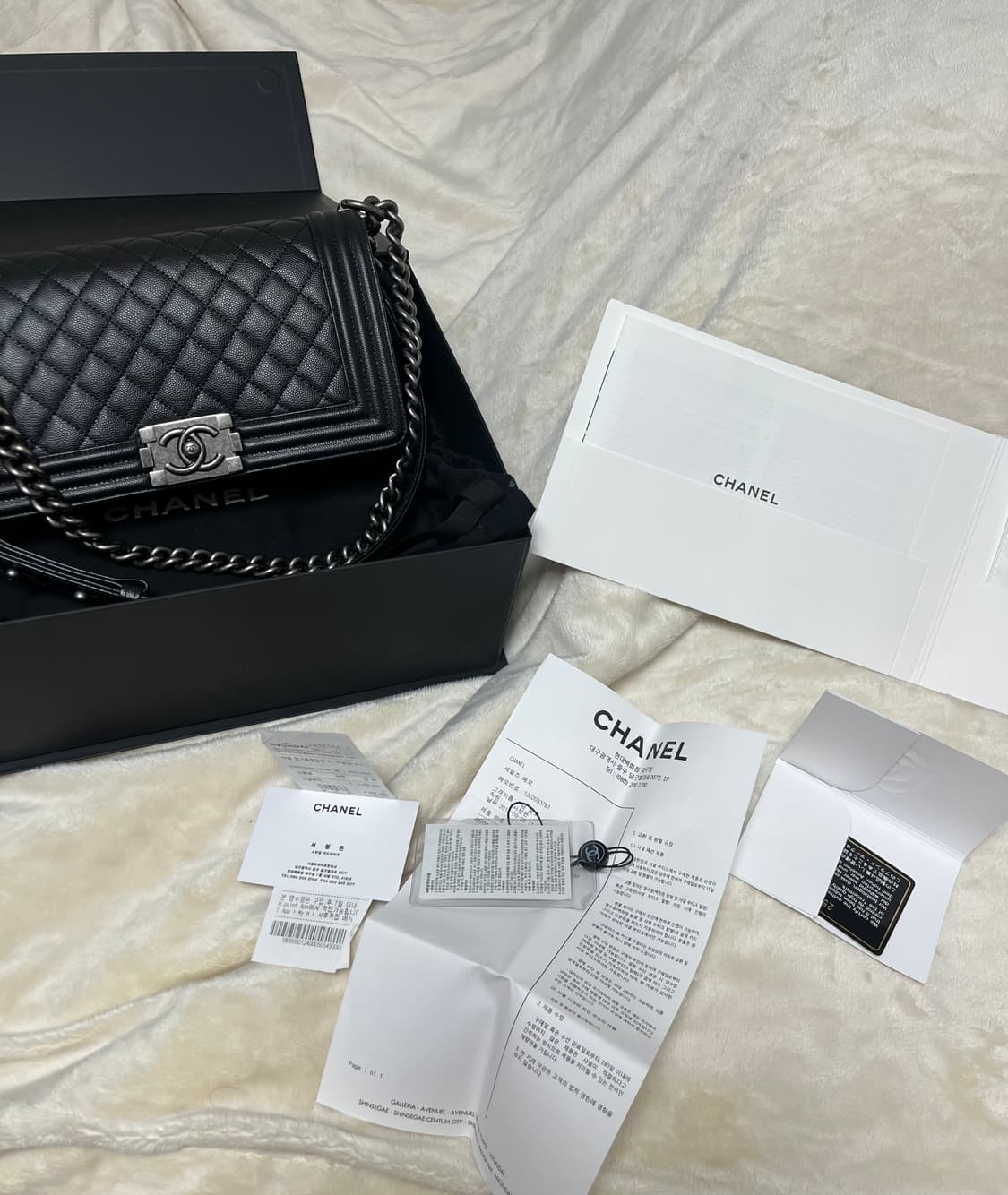 샤넬 보이백 미듐 빈티지 은장 캐비어 상품이미지6