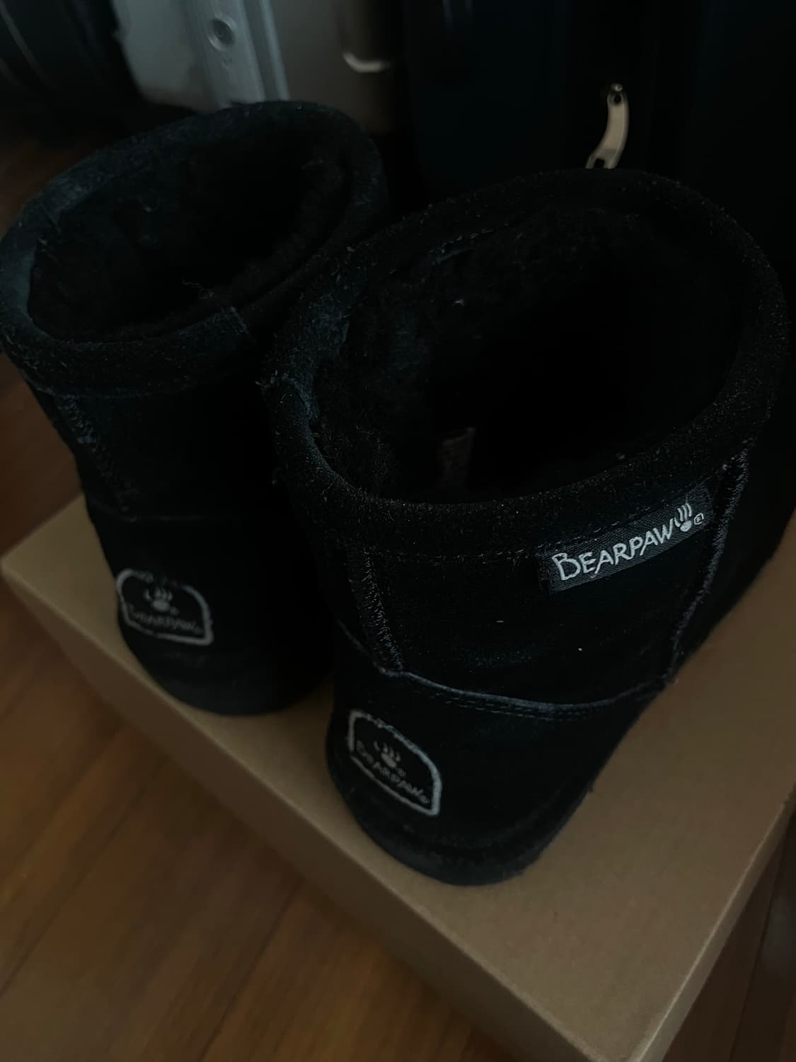 ugg 어그 베어파우 부츠 블랙 상품이미지2