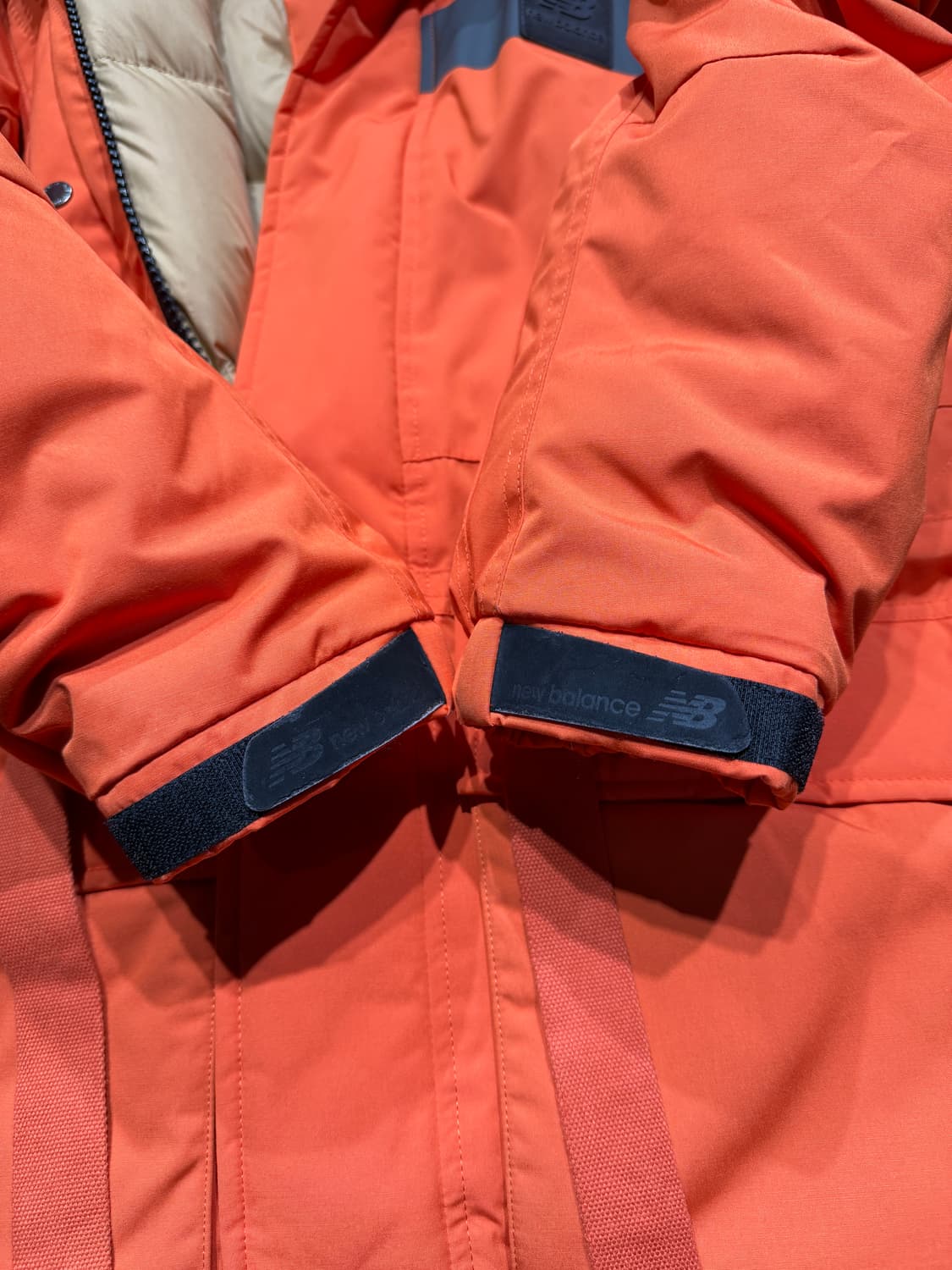 [L]뉴발란스 카메라맨 오렌지 패딩(상태 A급) 상품이미지7