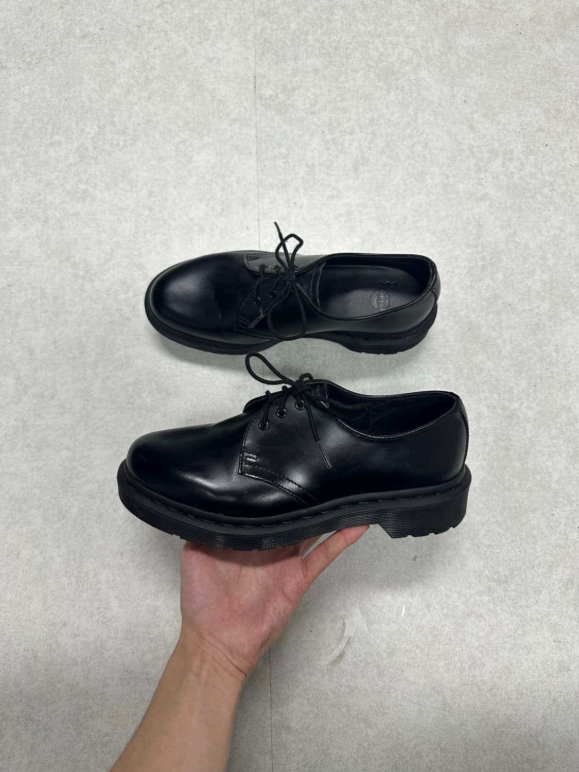 닥터마틴 1461 모노 상품이미지1