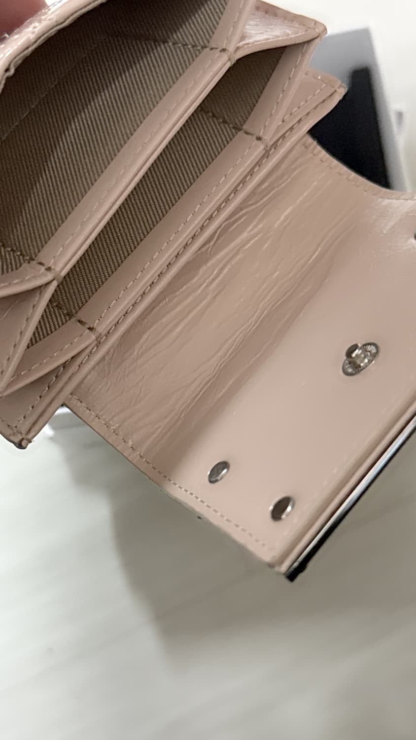 마뗑킴 퀼팅 아코디언 지갑 베이지 상품이미지3