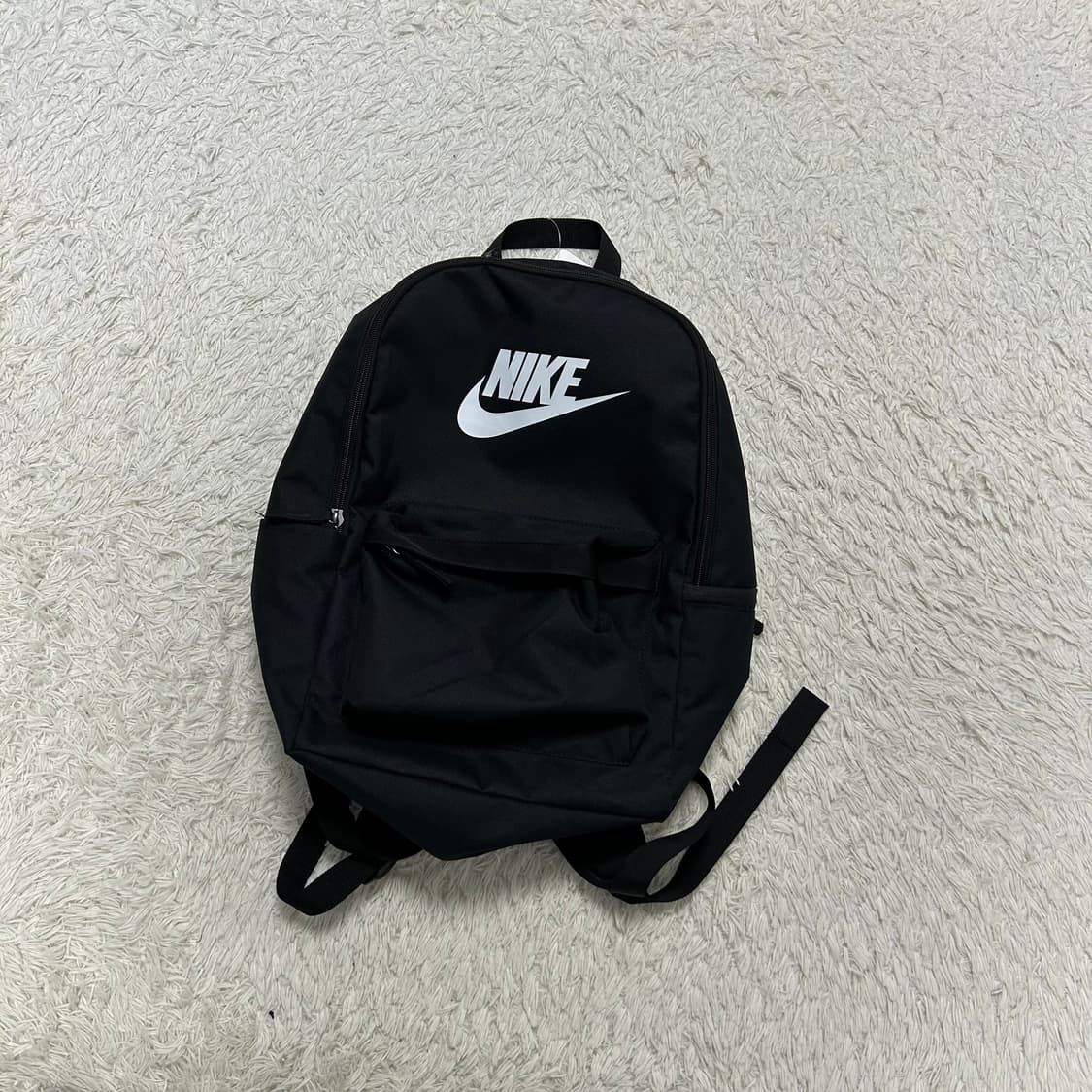 Nike black backpack 상품이미지4