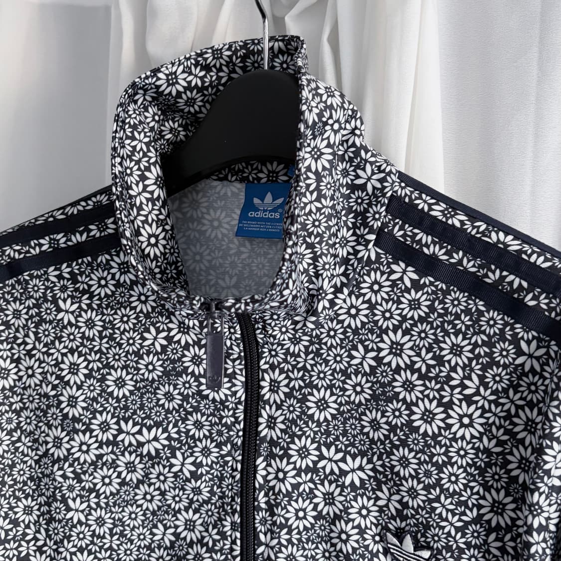 Adidas Originals Floral Pattern Track Ja 상품이미지1